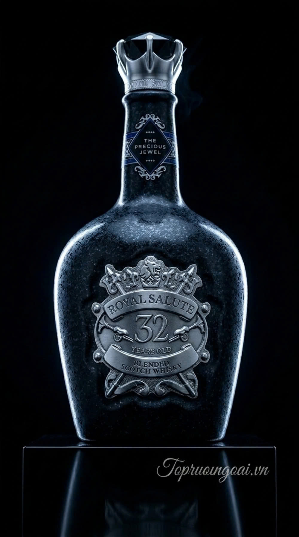  Rượu Chivas Royal Salute 32 năm - Kiệt tác Whisky Scotch cho người sành rượu