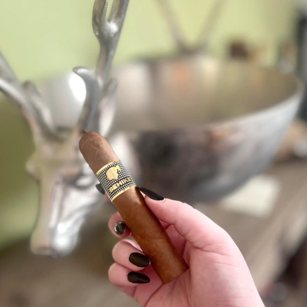Cigar Behike 52, 54, 56 – Đỉnh cao xì gà Cuba & Địa chỉ mua uy tín tại Hà Nội