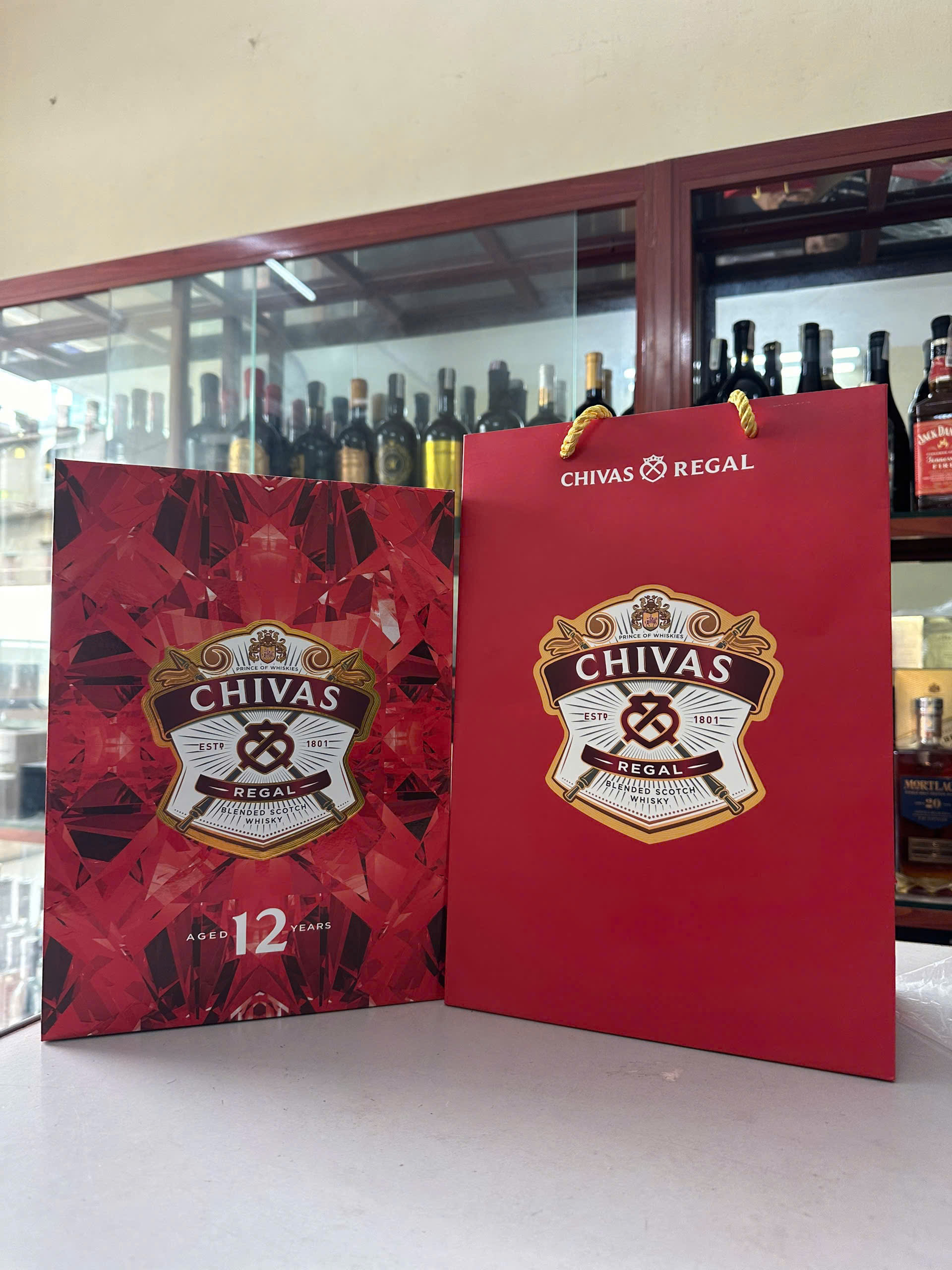 Rượu Chivas 12 năm - Hộp quà Tết