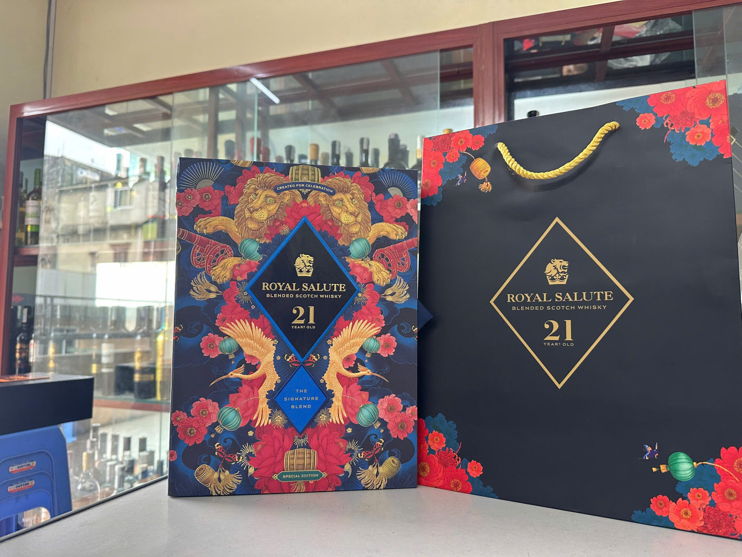 Rượu Chivas 21 năm - Hộp quà Tết